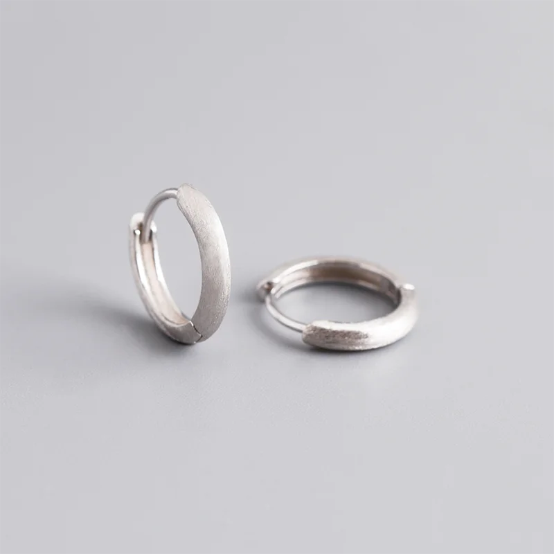 Matte Sterling-Silber Hoop-Ohrringe – Unisex