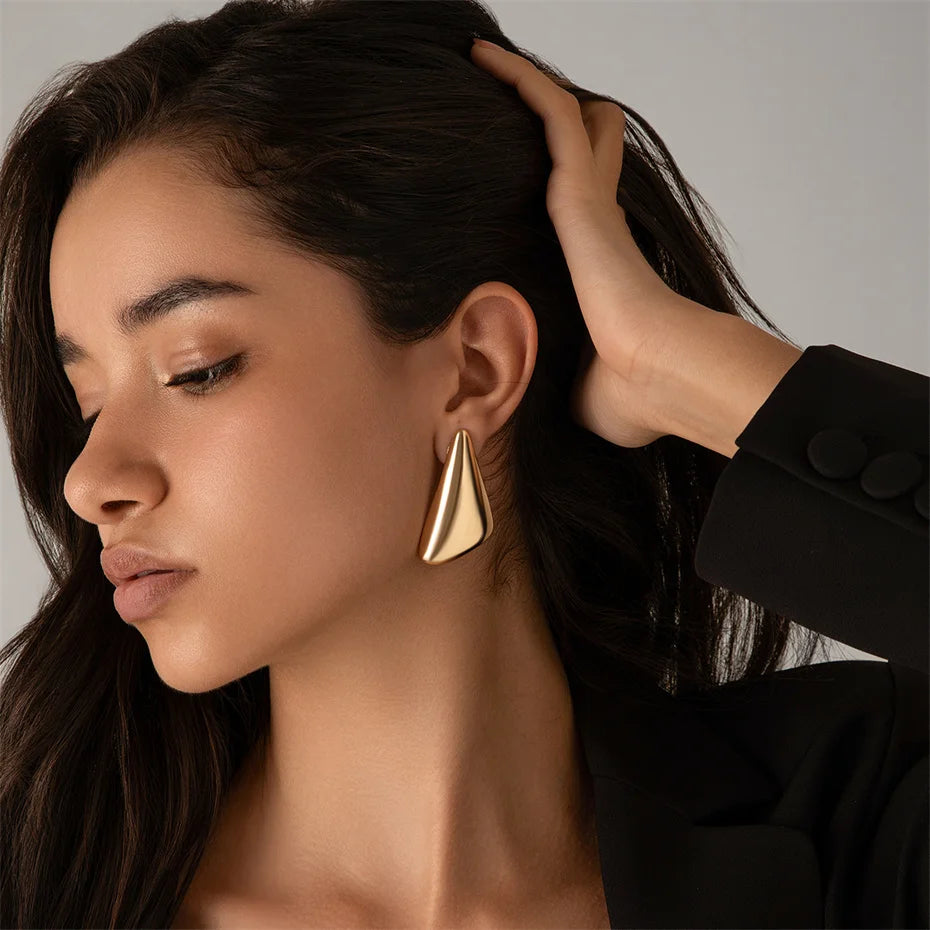 Vintage Ohrstecker im geometrischen Design