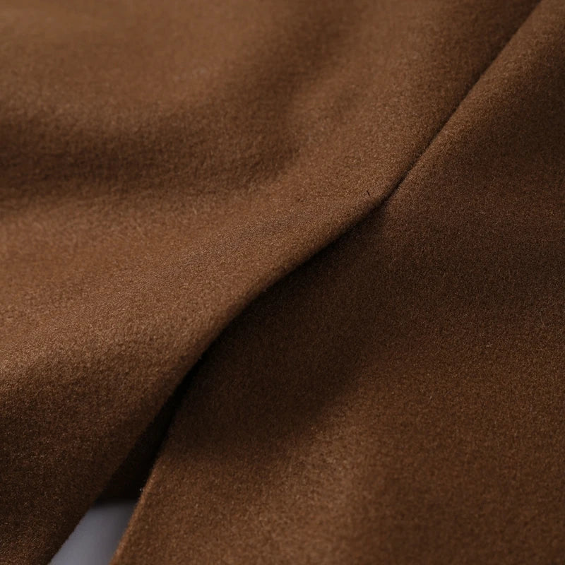 Doppelreihiger Wollmantel mit Gürtel