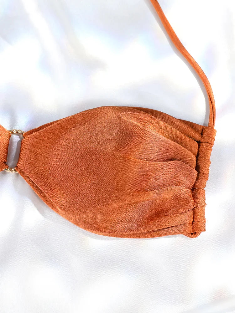 Plissierter Mikro-Bikini mit Cut-Out & Bandagen-Design