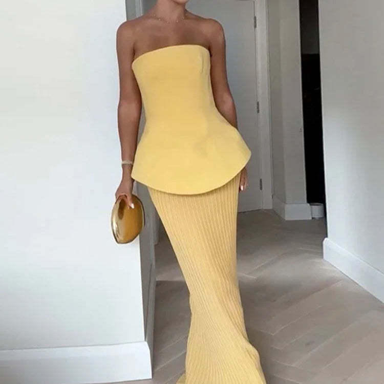 Trägerloses Set aus Top & Plissee-Rock